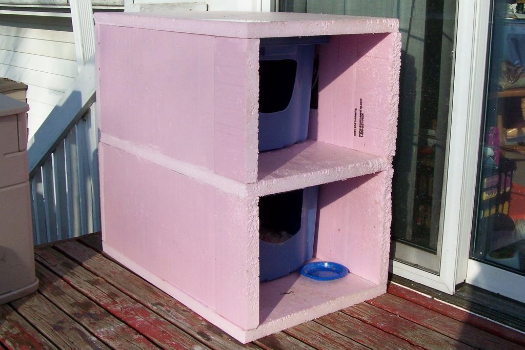 Home » Cats » DIY Outdoor Cat Condo