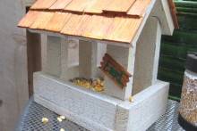 DIY-Squirrel-Feeder-Pavilion