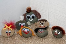 DIY-Pet-Rock-Face