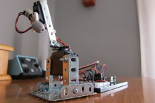 DIY-Robotic-Cat-Laser-Toy