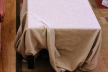 DIY-Blanket-Table-Fort